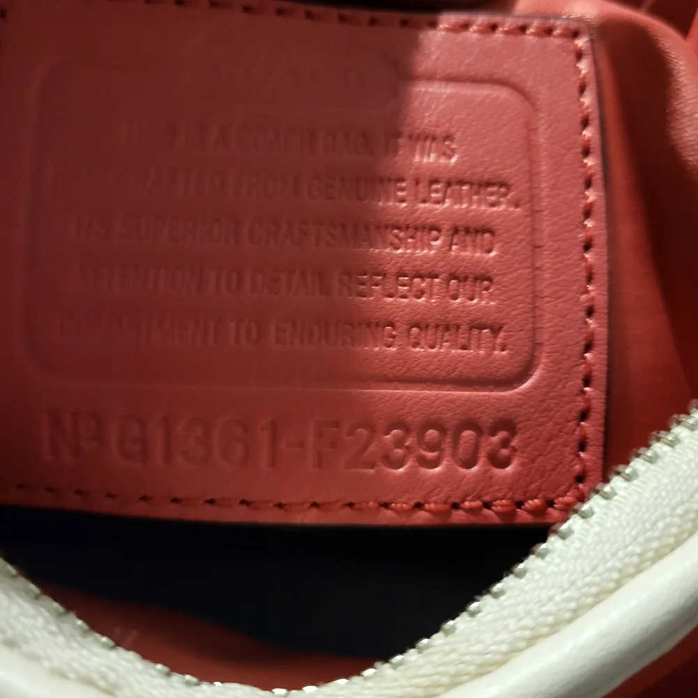 Coach Daisy Spectator Leather Convertible Hobo Bag. - Picture 9 of 13